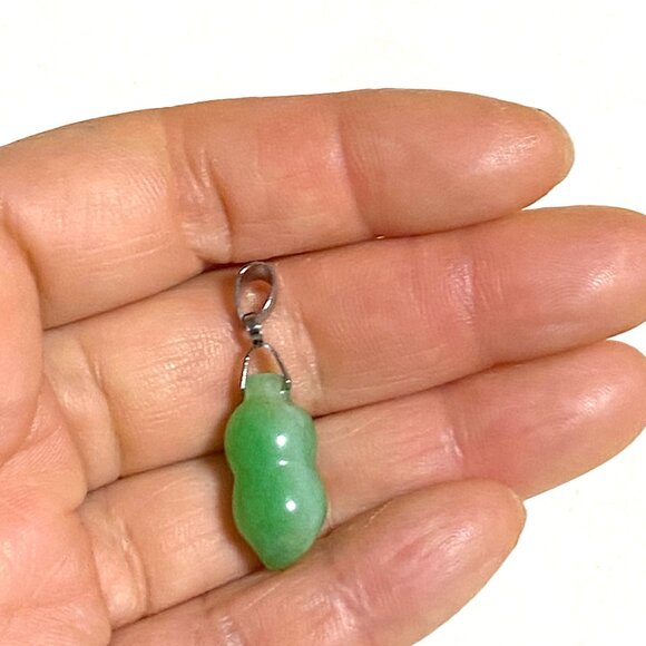 2/20$, Whimsical Green Pea Pod Glass Pendant - Picture 8 of 8